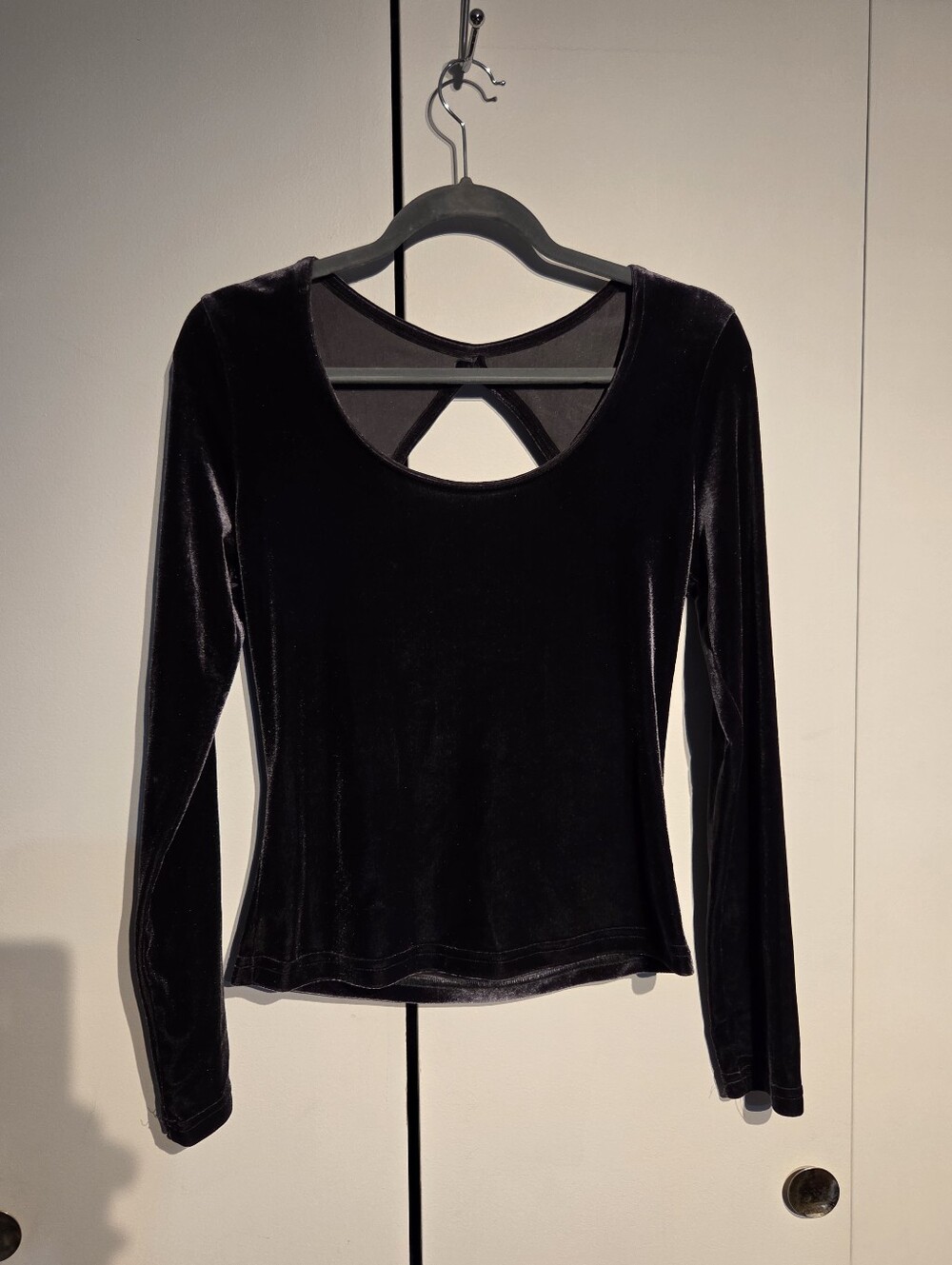 Vintage 90s/Y2K Just in Time velvet cutout top